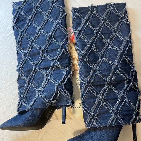 Stylish Blue Denim Knee-High Boots désign heels - Picture 3 of 8